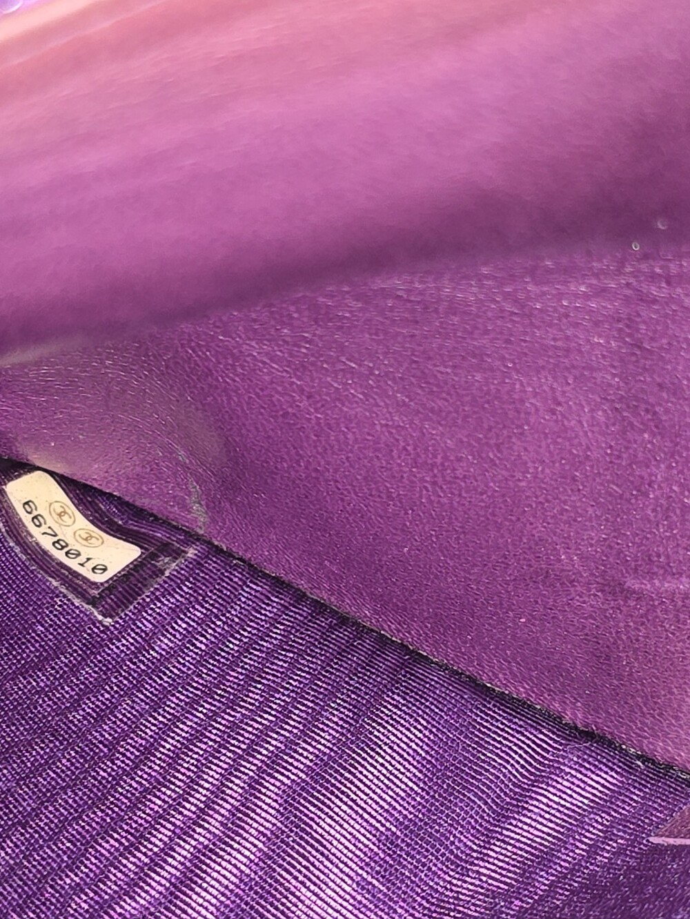 Chanel Purple Textured Leather Wallet - Picture 9 of 16